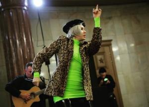 MARUV разозлила сеть выступлением в московском метро (фото)