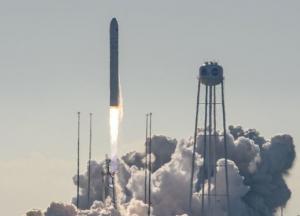 В США прошел новый запуск ракеты с основной ступенью, созданной в Украине (видео)