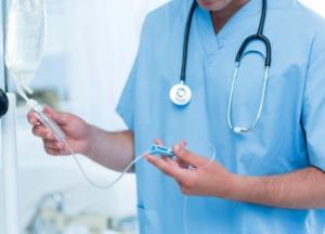 Онкологи назвали три главных симптома рака