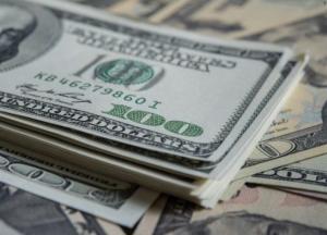 Курс доллара немного вырос после падения до годового минимума