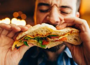 Постоянный голод: почему он возникает и как с ним бороться?