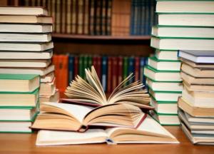 Чим книги про наукову фантастику відрізняються від жанру фентезі