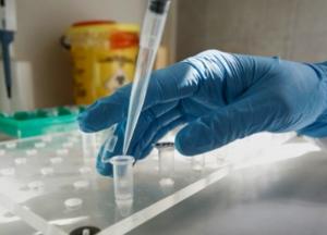 В Украине новый антирекорд по коронавирусу: 8899 случаев в сутки