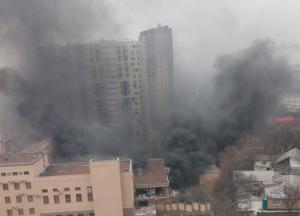 У Ростові палає будівля ФСБ, детонують боєприпаси: відео моменту вибуху і масштабної пожежі