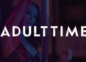 Сайт для взрослых запускает собственное порно-шоу