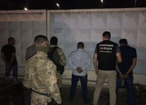 На Киевщине армяне украли банковский терминал из магазина