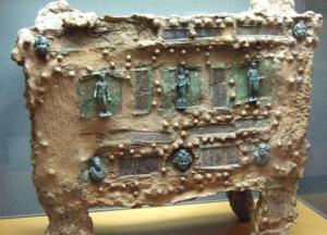 В Испании найден древний сейф с уникальными украшениями (фото)