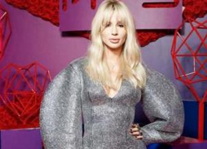 Лобода показала, что носит под платьем (фото)