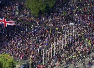 В Лондоне прошел многотысячный митинг с требованием еще раз провести референдум по Brexit