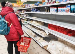 ​Антисептики и маски на вес золота: что происходит в супермаркетах с дефицитными товарами