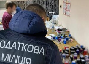 В Киеве бизнесменов разоблачили на схеме по неуплате налогов (фото)