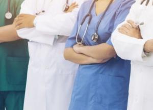 Комитет Рады одобрил закон о страховании медиков