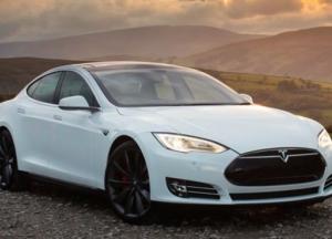 Tesla отозвала 500 тысяч электромобилей