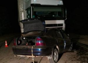 На Николаевщине произошло лобовое столкновение легковушки с грузовиком: двое погибших