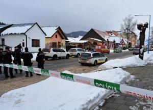 Школяр порізав учительку та однокласників: двоє загиблих, одна людина на межі життя і смерті