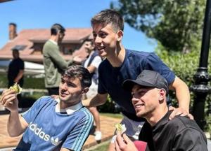 Перемогу над Барсою гравці Реала відсвяткували танцями на пікніку (відео, фото)