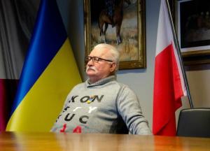 Лех Валенса назвав Навроцького "сутенером, альфонсом, шахраєм, лихварем, брехуном і наркоманом"