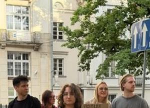 Акція солідарності у Варшаві: українці вимагають змін у владі та реформ