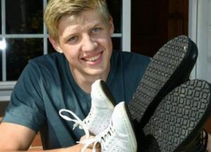 16-летний подросток с 57 размером обуви попал в книгу рекордов Гиннесса 