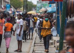 В Гане один рабочий заразил коронавирусом более 500 коллег