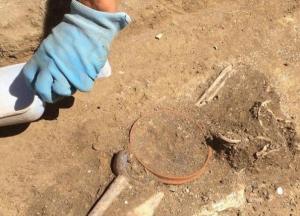 Родила ребенка после смерти: археологи нашли необычное захоронение