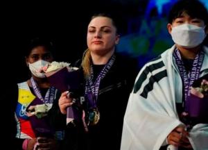 Украинка стала абсолютной чемпионкой мира по тяжелой атлетике