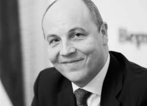 Парубія поховають на Личаківському цвинтарі, а сьогодні розпочнеться парастас