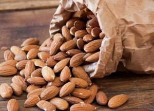 Эксперт назвал продукты, помогающие уснуть