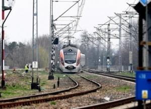 Укрзализныця в июне возобновит поезда в Венгрию и Австрию