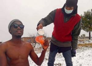 Південну Африку накрив потужний зимовий шторм: холод, сніг та повені, гинуть люди (відео)