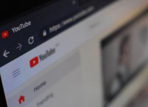 YouTube на месяц глобально понизит качество трансляции видео до SD