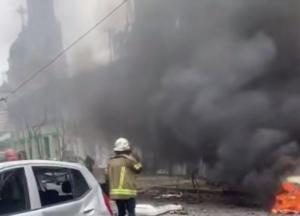 Росіяни влучили в дитсадок у Харкові, багато поранених дітей, все у вогні: відео моменту удару