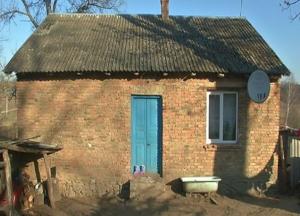 Насиловал пьяным: на Ровенщине семиклассница забеременела от отчима