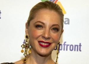 Умерла актриса культовых телесериалов "Дикая роза" и "Богатые тоже плачут"