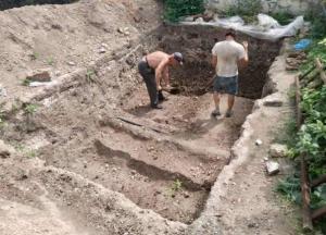 Под Киевом обнаружили старинное кладбище и храм времен Киевской Руси (фото)