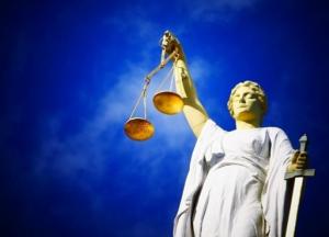 В Одессе суд приговорил автоворов к чтению книг