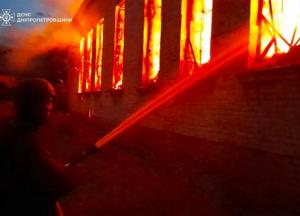 Росіяни вдарили по АЗС на Дніпропетровщині, є поранені (фото)