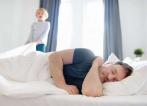 Ученые выяснили, сколько нужно спать, чтобы похудеть