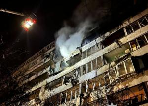 У Києві та області вже 8 загиблих, зруйновані багатоповерхівки, мінус 70 маршруток, перебої з опаленням (відео)