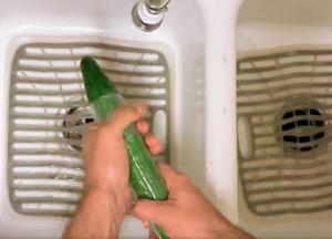 Pornhub запустил сайт-пародию с мытьем рук