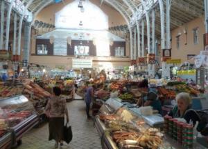 В Киеве начали открывать рынки