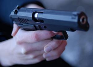 В Киеве должник открыл стрельбу по сотрудникам банка