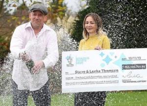 Мужчина отдал свой джекпот в $136 млн деревне (фото) 