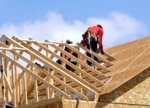 Как правильно построить крышу: конструкция и этапы строительства