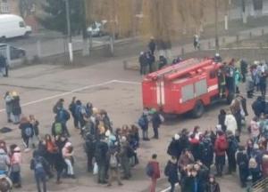 Под Киевом в школе распылили слезоточивый газ