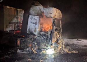 Росія вдарила по зернових вантажівках на Чернігівщині, вбила водія і зробила цинічну заяву (фото)