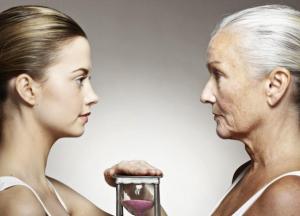 Ученые выяснили, в каком возрасте начинается старость