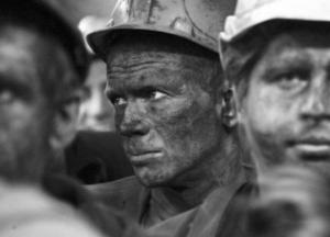 Кабмин выделил почти 400 млн грн для погашения зарплатного долга шахтерам