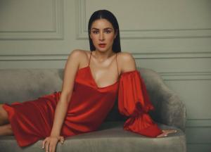 Злата Огневич в новой песне "Богиня" призвала всех украинок полюбить себя