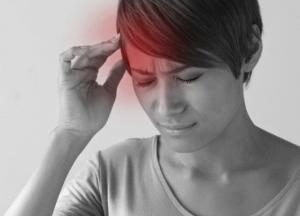 Медики объяснили, почему опасны боли в правом виске